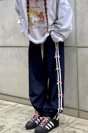 Cute Everyday Outfits, Outfit Inspo Casual Coquette Bows Side Stripe Pants