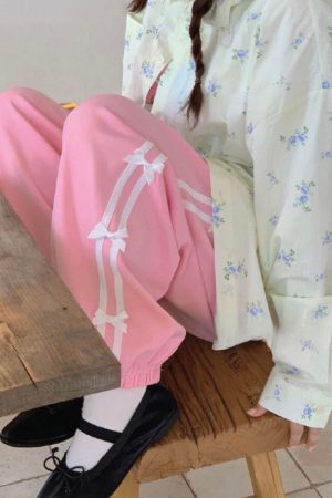 Cute Everyday Outfits, Outfit Inspo Casual Coquette Bows Side Stripe Pants