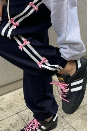 Cute Everyday Outfits, Outfit Inspo Casual Coquette Bows Side Stripe Pants