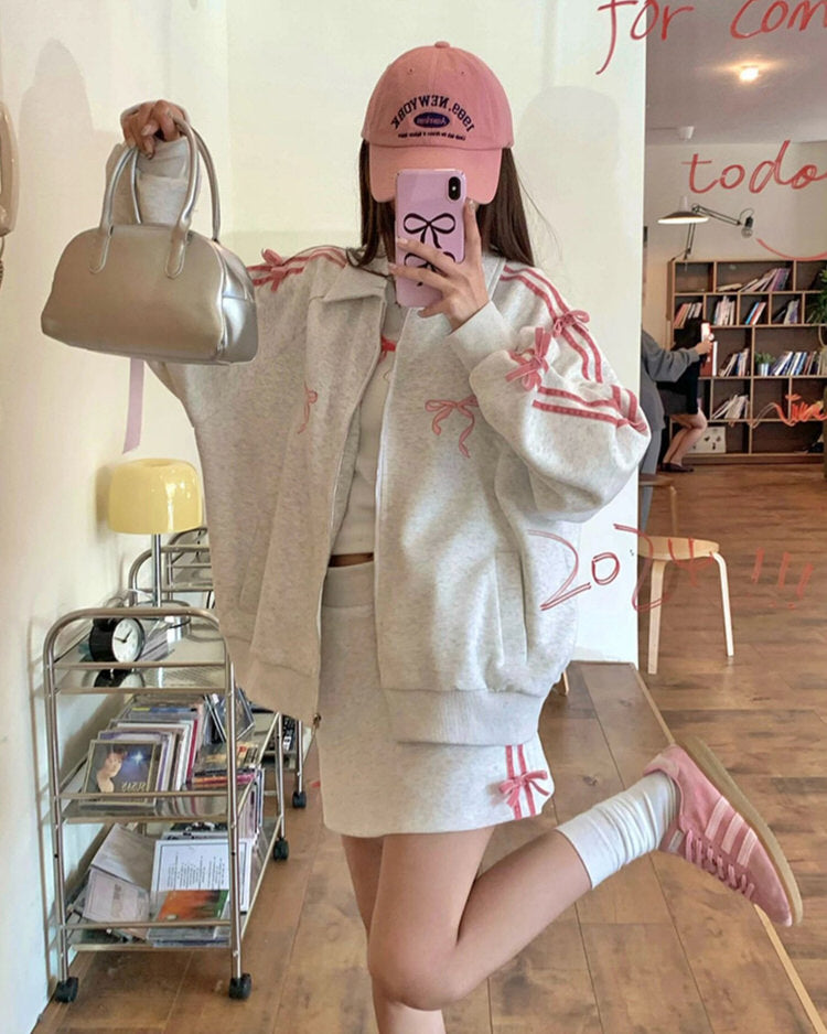 Cute Everyday Outfits, Outfit Inspo Casual Coquette Bows Side-Stripe Track Suit Cute Everyday Outfits, Outfit Inspo Casual Coquette Bows Side-Stripe Track Suit