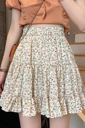 Cute Everyday Outfits, Outfit Inspo Casual Cottage Calling Floral Skirt