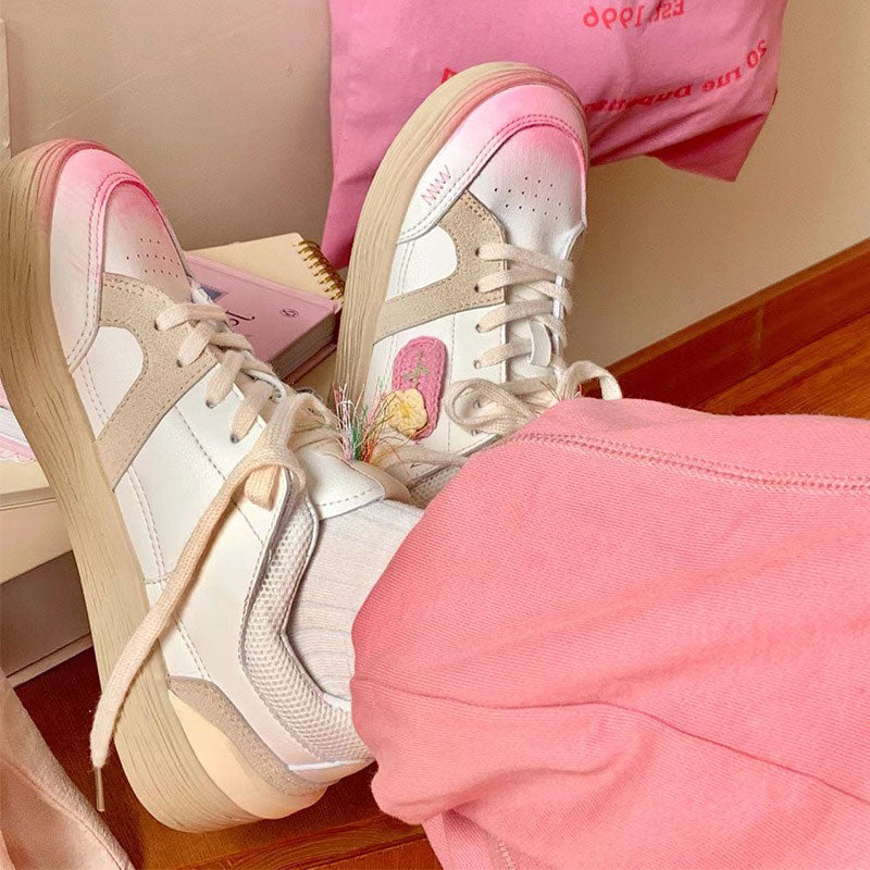 Cute Everyday Outfits, Outfit Inspo Casual Cottagecore Aesthetic Crochet Details Sneakers