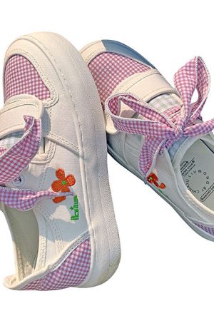 Cute Everyday Outfits, Outfit Inspo Casual Cottagecore Aesthetic Gingham Sneakers