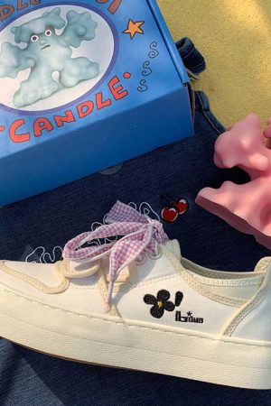 Cute Everyday Outfits, Outfit Inspo Casual Cottagecore Aesthetic Gingham Sneakers