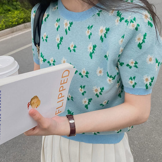 Cute Everyday Outfits, Outfit Inspo Casual Cottagecore Floral Knit T-Shirt Cute Everyday Outfits, Outfit Inspo Casual Cottagecore Floral Knit T-Shirt