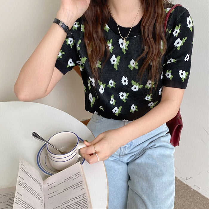 Cute Everyday Outfits, Outfit Inspo Casual Cottagecore Floral Knit T-Shirt Cute Everyday Outfits, Outfit Inspo Casual Cottagecore Floral Knit T-Shirt