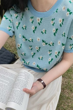 Cute Everyday Outfits, Outfit Inspo Casual Cottagecore Floral Knit T-Shirt