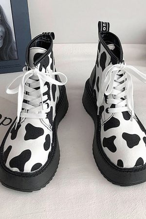 Cute Everyday Outfits, Outfit Inspo Casual Cow Print Boots