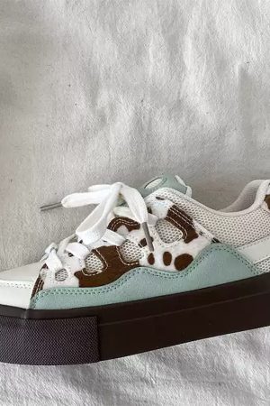 Cute Everyday Outfits, Outfit Inspo Casual Cow Print Skater Sneakers