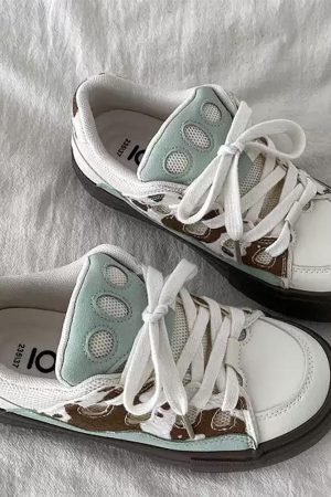 Cute Everyday Outfits, Outfit Inspo Casual Cow Print Skater Sneakers