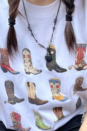Cute Everyday Outfits, Outfit Inspo Casual Cowboy Boots Graphic Tee