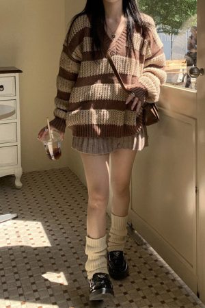 Cute Everyday Outfits, Outfit Inspo Casual Cozy Reading Striped Sweater