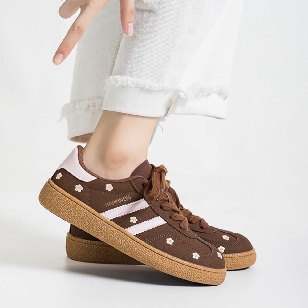 Cute Everyday Outfits, Outfit Inspo Casual Cozy Season Floral Sneakers Cute Everyday Outfits, Outfit Inspo Casual Cozy Season Floral Sneakers