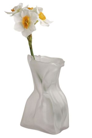 Cute Everyday Outfits, Outfit Inspo Casual Crumpled Paper Glass Flower Vase