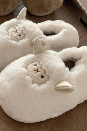 Cute Everyday Outfits, Outfit Inspo Casual Cute Lamb Fluffy Slippers