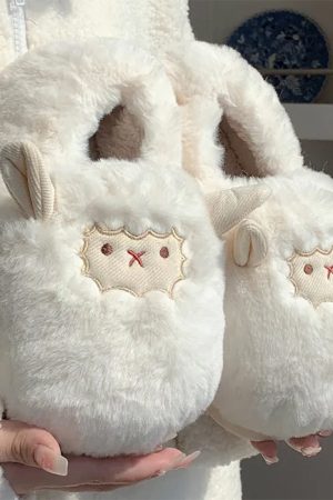 Cute Everyday Outfits, Outfit Inspo Casual Cute Lamb Fluffy Slippers
