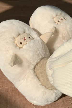 Cute Everyday Outfits, Outfit Inspo Casual Cute Lamb Fluffy Slippers