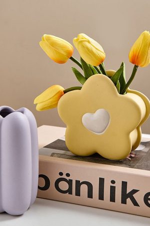 Cute Everyday Outfits, Outfit Inspo Casual Danish Pastel Ceramic Flower Vase