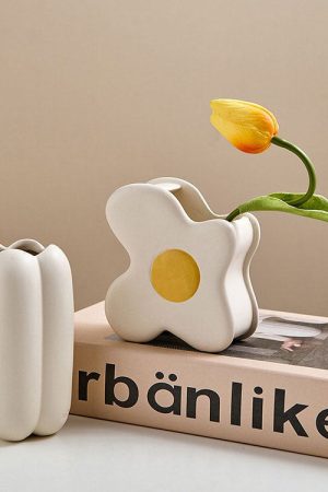 Cute Everyday Outfits, Outfit Inspo Casual Danish Pastel Ceramic Flower Vase