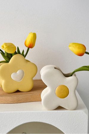 Cute Everyday Outfits, Outfit Inspo Casual Danish Pastel Ceramic Flower Vase