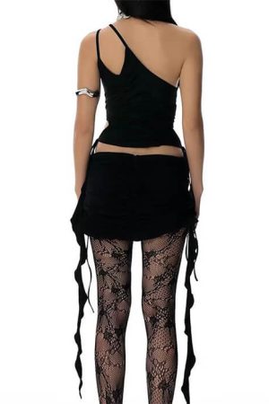 Cute Everyday Outfits, Outfit Inspo Casual Dark Enigma Asymmetrical Split Top