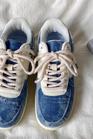 Cute Everyday Outfits, Outfit Inspo Casual Denim Heart Aesthetic Sneakers