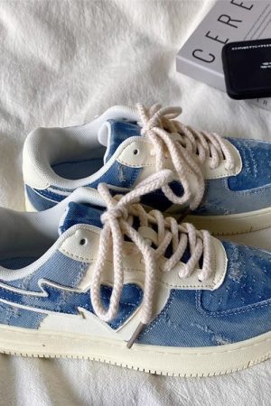 Cute Everyday Outfits, Outfit Inspo Casual Denim Heart Aesthetic Sneakers