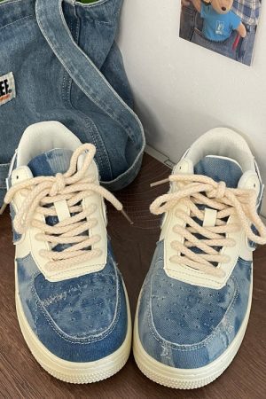Cute Everyday Outfits, Outfit Inspo Casual Denim Heart Aesthetic Sneakers