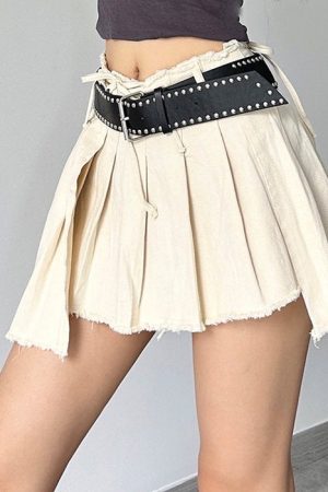 Cute Everyday Outfits, Outfit Inspo Casual Distressed Mini Skirt