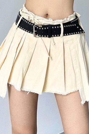 Cute Everyday Outfits, Outfit Inspo Casual Distressed Mini Skirt