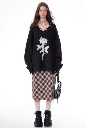 Cute Everyday Outfits, Outfit Inspo Casual Distressed Rose Print Sweater