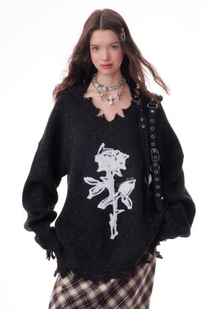 Cute Everyday Outfits, Outfit Inspo Casual Distressed Rose Print Sweater