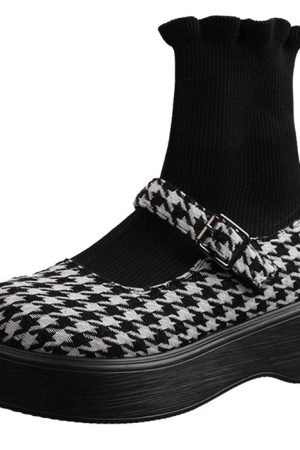 Cute Everyday Outfits, Outfit Inspo Casual Dogtooth Check Sock Sandals