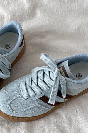 Cute Everyday Outfits, Outfit Inspo Casual Dusty Blue & Brown Stripe Sneakers