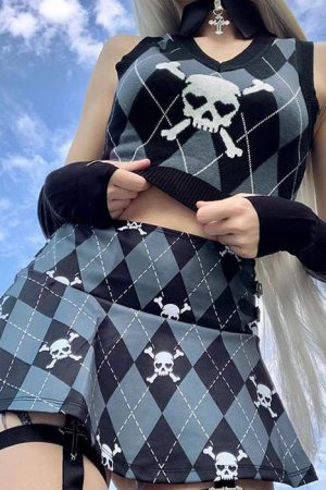 Cute Everyday Outfits, Outfit Inspo Casual Emo Aesthetic Argyle Vest