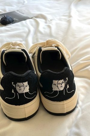 Cute Everyday Outfits, Outfit Inspo Casual Face Embroidery Aesthetic Black Sneakers