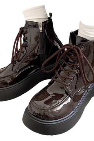 Cute Everyday Outfits, Outfit Inspo Casual Fall Aesthetic Lacquered Lace Up Boots