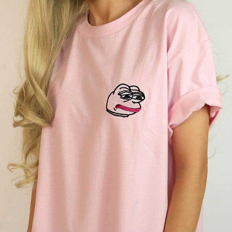 Cute Everyday Outfits, Outfit Inspo Casual Feelz Bad Face T-Shirt in Pink