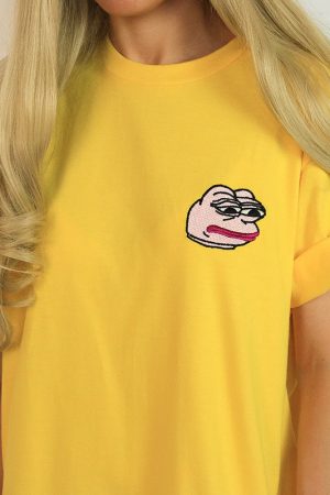 Cute Everyday Outfits, Outfit Inspo Casual Feelz Bad Face T-Shirt in Yellow