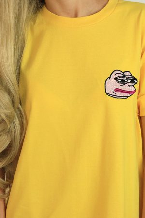 Cute Everyday Outfits, Outfit Inspo Casual Feelz Bad Face T-Shirt in Yellow