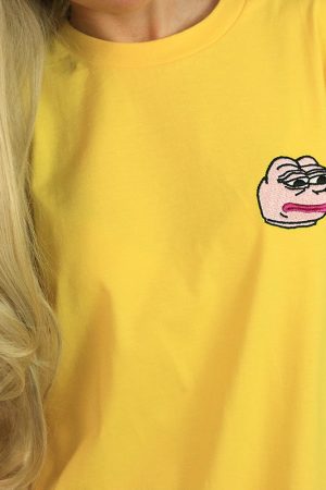 Cute Everyday Outfits, Outfit Inspo Casual Feelz Bad Face T-Shirt in Yellow