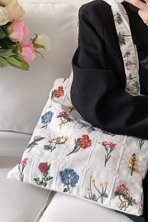 Cute Everyday Outfits, Outfit Inspo Casual Floral Embroidered Tote Bag