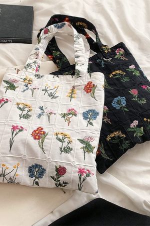 Cute Everyday Outfits, Outfit Inspo Casual Floral Embroidered Tote Bag