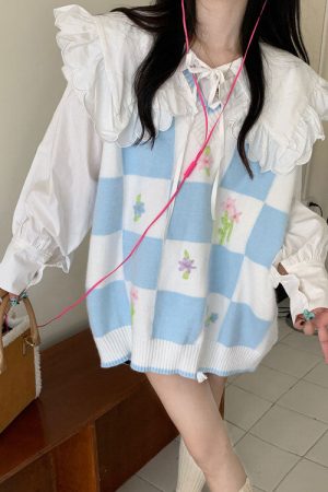 Cute Everyday Outfits, Outfit Inspo Casual Floral Knit Vest