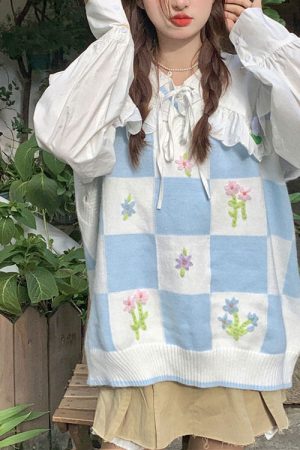 Cute Everyday Outfits, Outfit Inspo Casual Floral Knit Vest