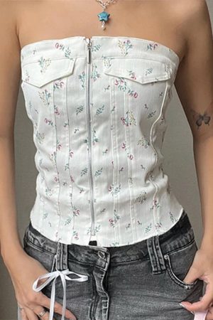 Cute Everyday Outfits, Outfit Inspo Casual Floral Zip Up Corset Top