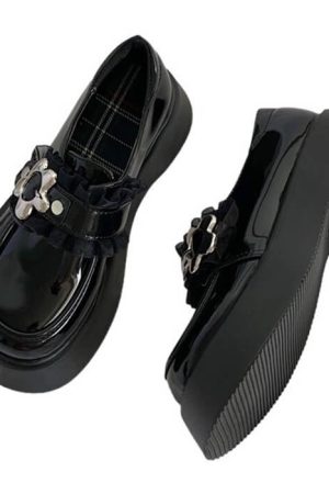 Cute Everyday Outfits, Outfit Inspo Casual Flower Buckle Chunky Platforms