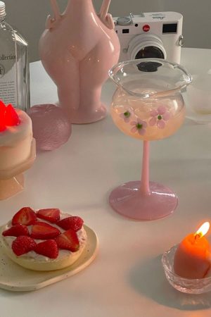 Cute Everyday Outfits, Outfit Inspo Casual Flower-Designed Asymmetric Aesthetic Glass