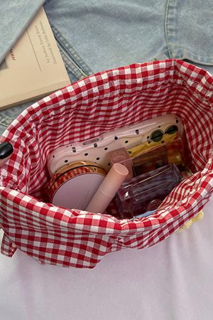 Cute Everyday Outfits, Outfit Inspo Casual Flower Shaped Mini Bag