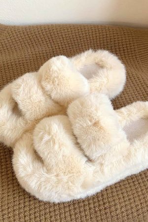 Cute Everyday Outfits, Outfit Inspo Casual Fluffy Platform Slippers